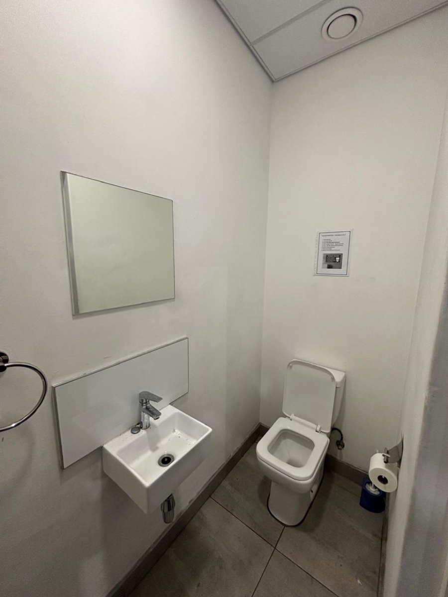 To Let commercial Property for Rent in Bonnie Brae Western Cape